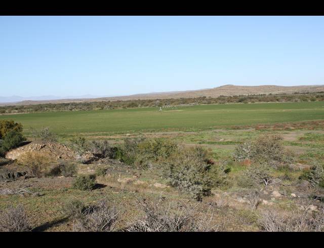 4,642HA FARM FOR SALE IN LEEU GAMKA